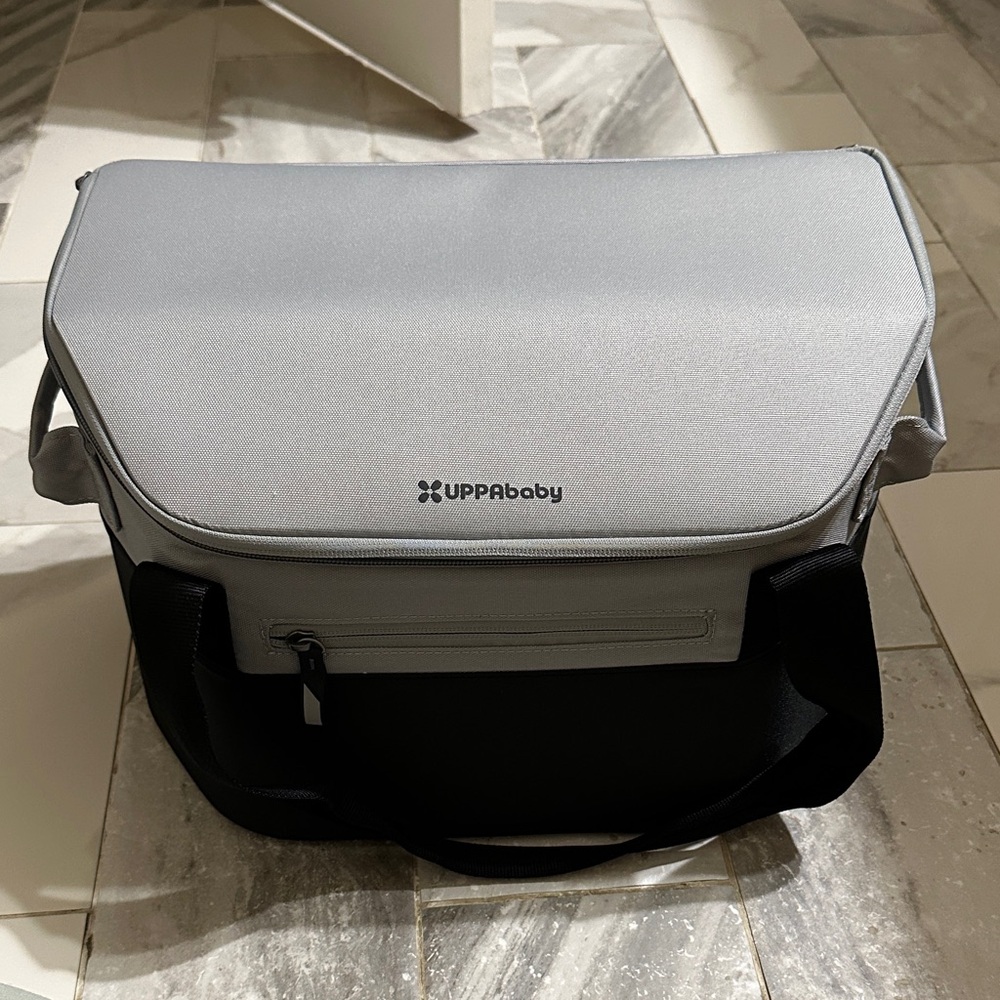 UPPAbaby bevvy stroller cooler